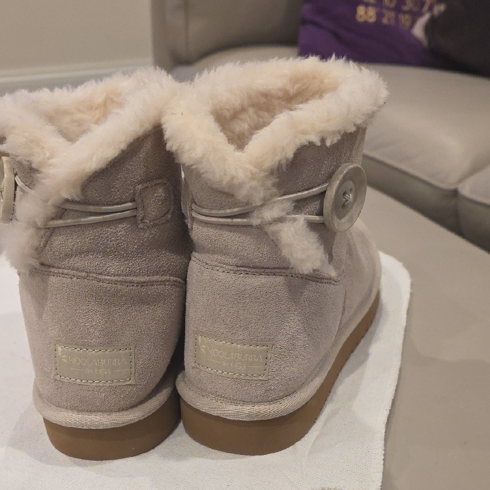 Koolaburra Light Tan Suede Boots with Faux Fur